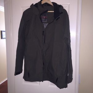 Eddie Bauer men’s jacket in green